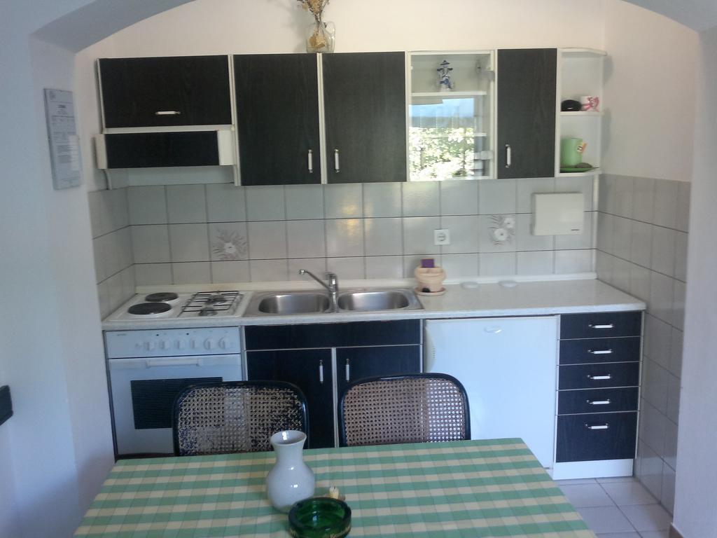 Guest House Violeta Palit Quarto foto