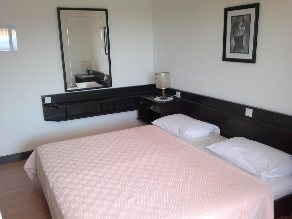 Guest House Violeta Palit Quarto foto