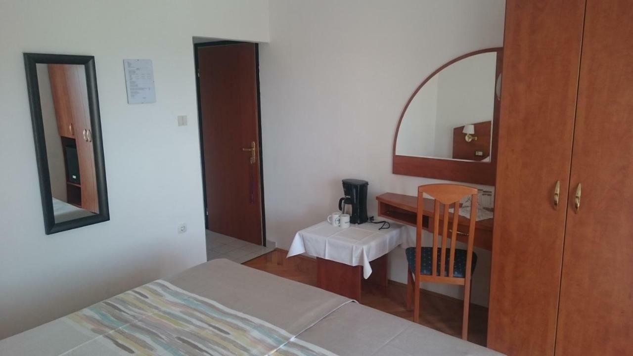 Guest House Violeta Palit Exterior foto